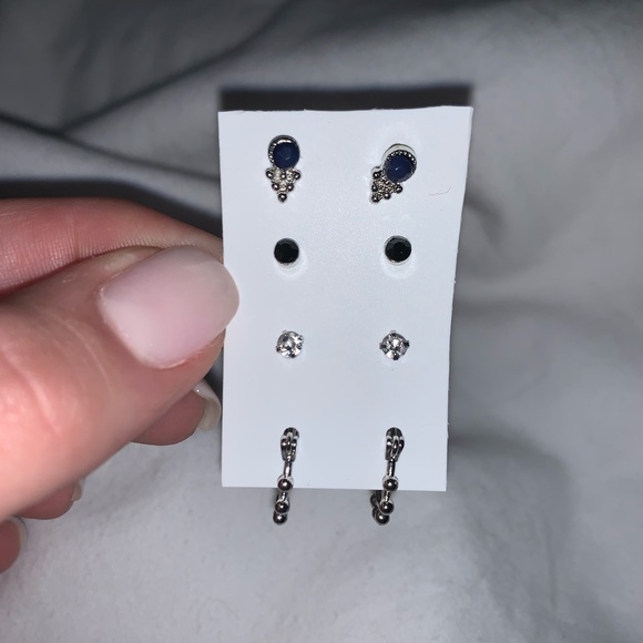 Set of trendy earrings - Picture 1 of 1